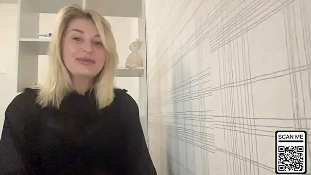 Snapshot of Blondie_xoxoxo chatting on 17, 11, 2025 Blondie xoxoxo online show from 17, 11, 2025