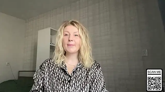 Blondie xoxoxo online show from 10, 3, 2026