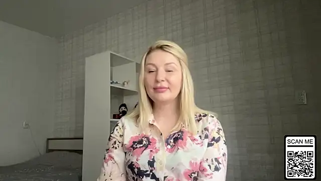 Snapshot of Blondie_xoxoxo chatting on 13, 2, 2026 Blondie xoxoxo online show from 13, 2, 2026