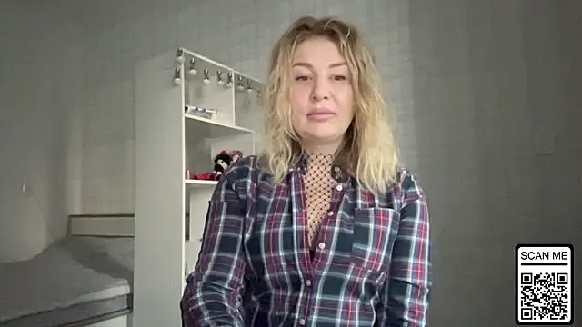 Snapshot of Blondie_xoxoxo chatting on 19, 1, 2026 Blondie xoxoxo online show from 19, 1, 2026