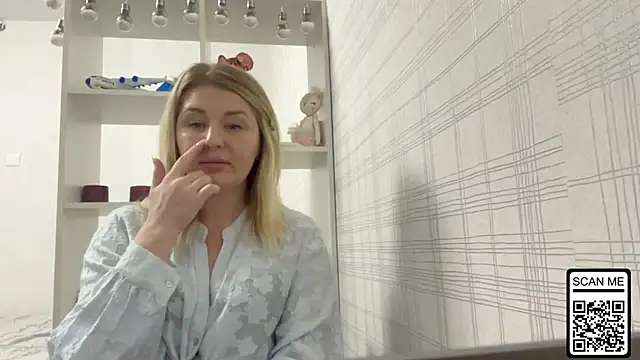 Blondie xoxoxo online show from 10, 1, 2026