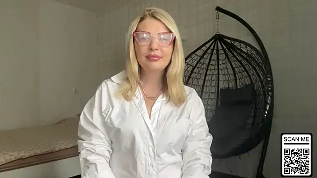 Blondie xoxoxo online show from 3, 6, 2026