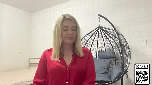 Snapshot of Blondie_xoxoxo chatting on 17, 6, 2026 Blondie xoxoxo online show from 17, 6, 2026