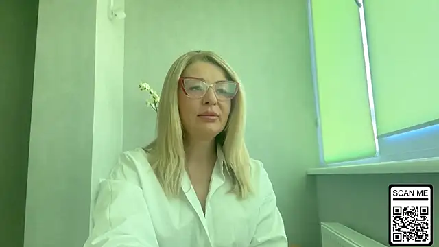 Snapshot of Blondie_xoxoxo chatting on 19, 7, 2026 Blondie xoxoxo online show from 19, 7, 2026
