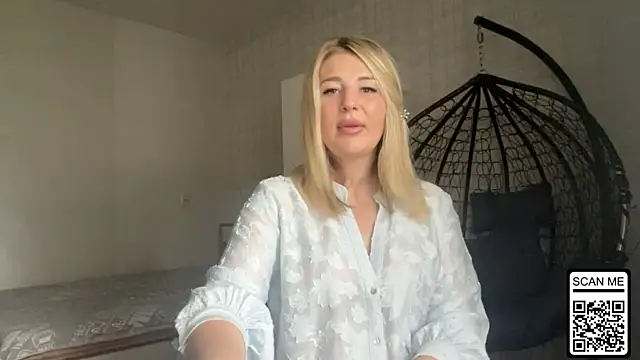 Snapshot of Blondie_xoxoxo chatting on 14, 6, 2026 Blondie xoxoxo online show from 14, 6, 2026