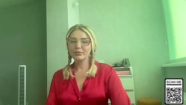 Snapshot of Blondie_xoxoxo chatting on 17, 7, 2026 Blondie xoxoxo online show from 17, 7, 2026