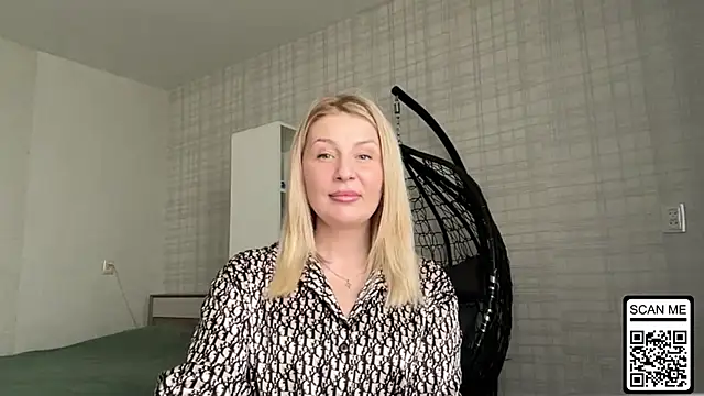 Blondie xoxoxo online show from 25, 4, 2026