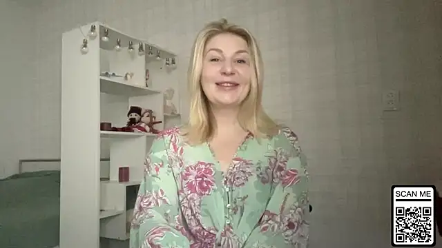 Snapshot of Blondie_xoxoxo chatting on 3, 2, 2026 Blondie xoxoxo online show from 3, 2, 2026