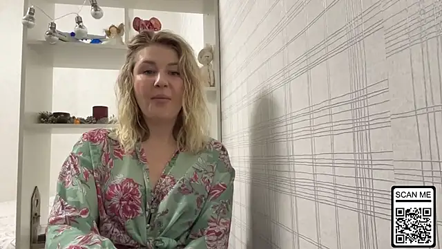 Blondie xoxoxo online show from 18, 12, 2025