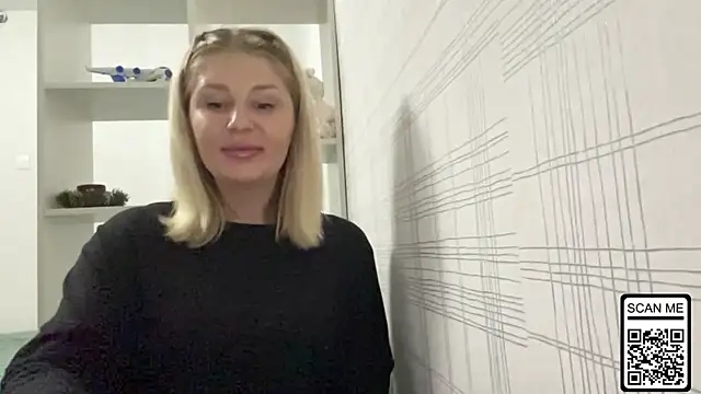 Snapshot of Blondie_xoxoxo chatting on 6, 11, 2025 Blondie xoxoxo online show from 6, 11, 2025