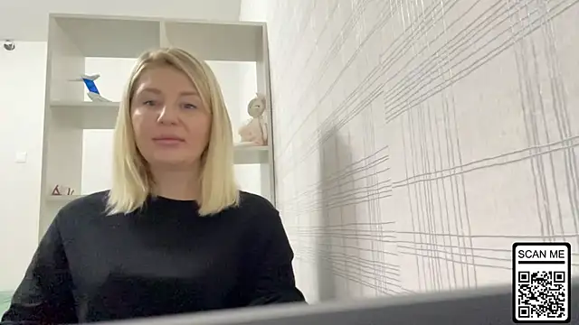 Snapshot of Blondie_xoxoxo chatting on 17, 10, 2025 Blondie xoxoxo online show from 17, 10, 2025