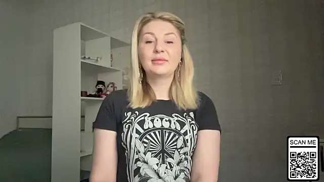 Snapshot of Blondie_xoxoxo chatting on 4, 2, 2026 Blondie xoxoxo online show from 4, 2, 2026