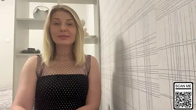 Snapshot of Blondie_xoxoxo chatting on 21, 11, 2025 Blondie xoxoxo online show from 21, 11, 2025