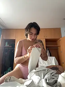 Kitty5348 online show from 17, 10, 2025