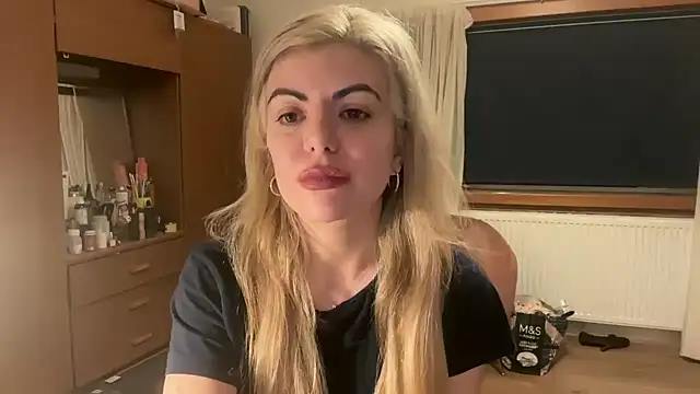 princess17 online show from 19, 12, 2025