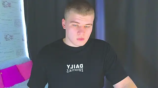 kittenmurr online show from 7, 10, 2025