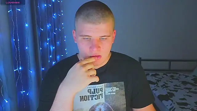 kittenmurr online show from 2, 12, 2025