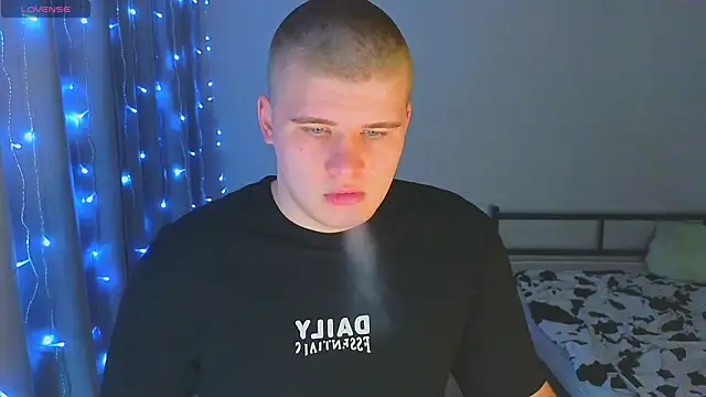 kittenmurr online show from 3, 12, 2025