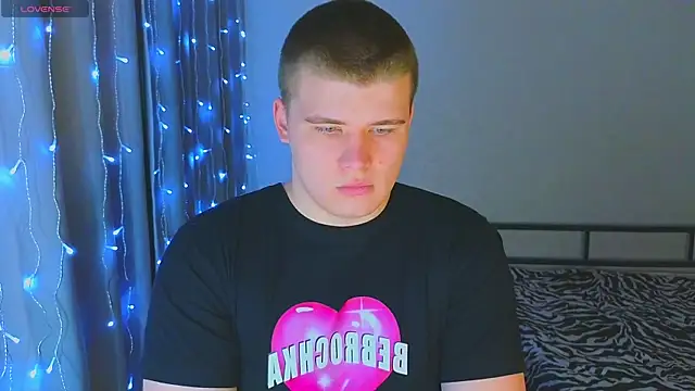 kittenmurr online show from 19, 12, 2025