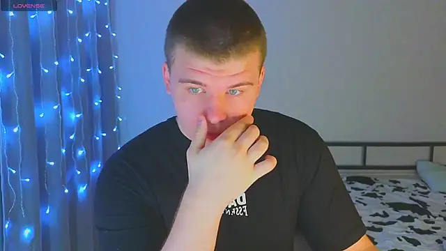 kittenmurr online show from 23, 11, 2025