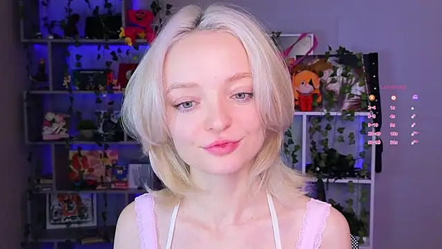 ShizukaBlanche online show from 7, 10, 2025