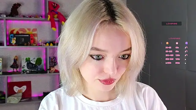 ShizukaBlanche online show from 9, 9, 2025