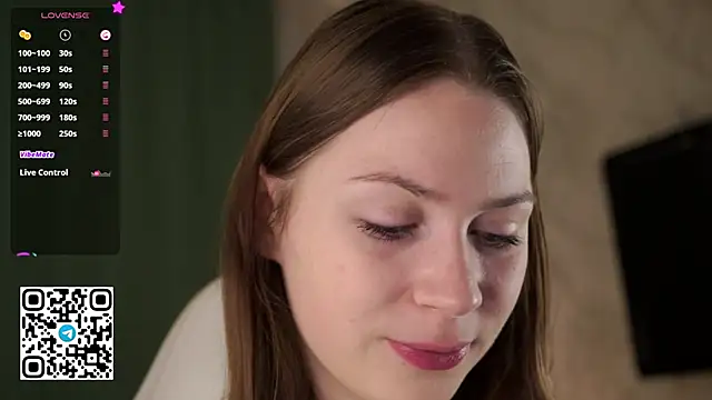 Snapshot of Stella_of_steel chatting on 8, 11, 2025 Stella of steel online show from 8, 11, 2025