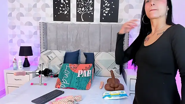 natasha moreno online show from 14, 10, 2025