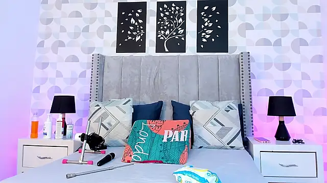 natasha moreno online show from 6, 10, 2025