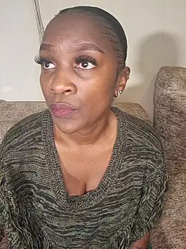 Yummychoklit online show from 12, 7, 2026