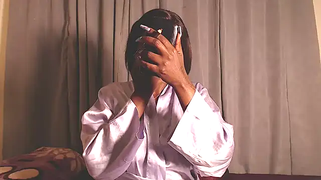 Yummychoklit online show from 20, 10, 2025