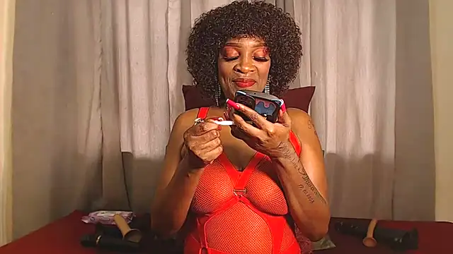 Yummychoklit online show from 1, 12, 2025