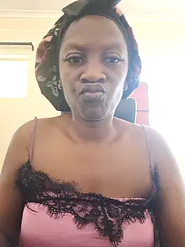 Yummychoklit online show from 16, 10, 2025