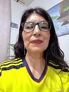 Snapshot of swity_foster chatting on 8, 7, 2026 swity foster online show from 8, 7, 2026