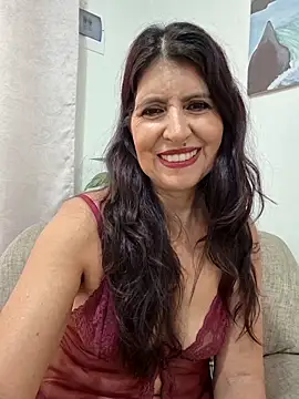 Snapshot of swity_foster chatting on 9, 5, 2026 swity foster online show from 9, 5, 2026