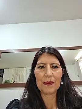 Snapshot of swity_foster chatting on 26, 4, 2026 swity foster online show from 26, 4, 2026