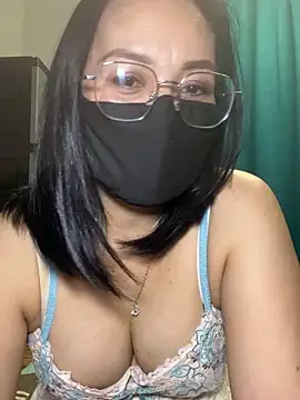 melyiaaa online show from 13, 5, 2026