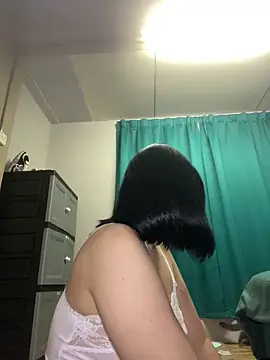 melyiaaa online show from 21, 4, 2026