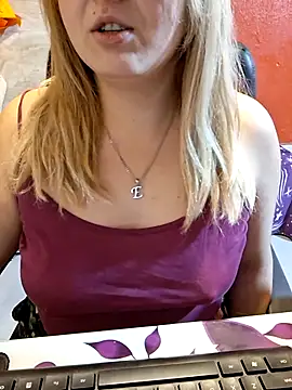 qSensi online show from 2, 12, 2025