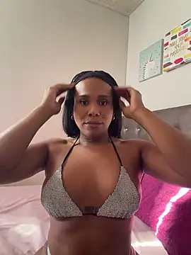 Snapshot of Ashleyroberst chatting on 8, 7, 2026 Ashleyroberst online show from 8, 7, 2026