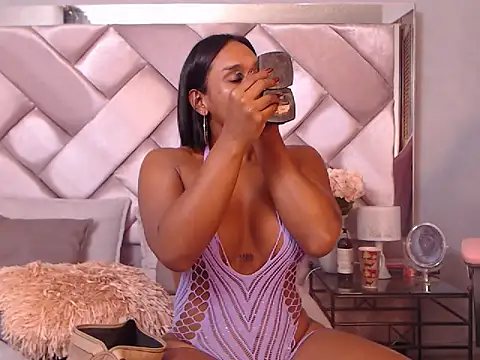 Ashleyroberst online show from 25, 10, 2025