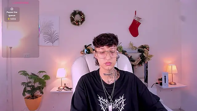 Luci Rose online show from 22, 11, 2025