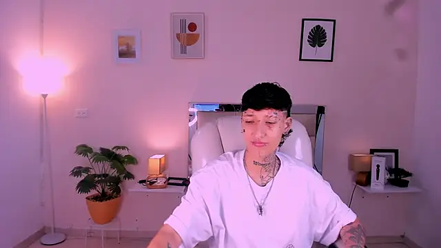 Luci Rose online show from 6, 11, 2025