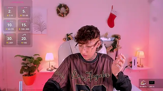 Luci Rose online show from 3, 12, 2025