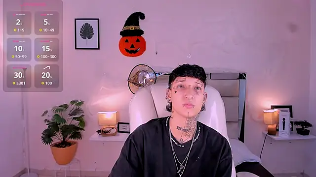 Luci Rose online show from 24, 10, 2025