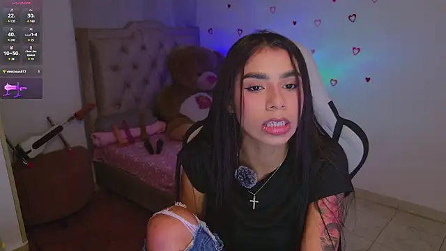 BrunetteAdams001 online show from 22, 3, 2026