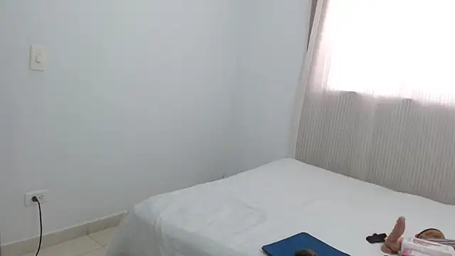 lolascarlett online show from 9, 11, 2025