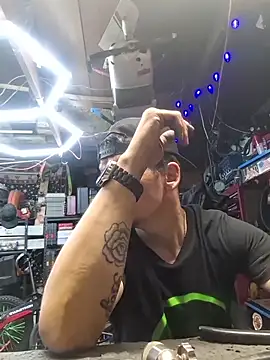 twistafatpipe online show from 14, 4, 2026