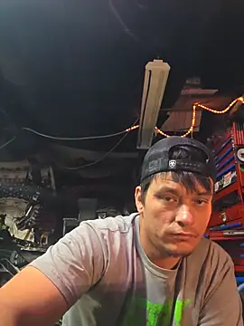 twistafatpipe online show from 9, 10, 2025