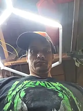 Snapshot of twistafatpipe chatting on 27, 4, 2026 twistafatpipe online show from 27, 4, 2026